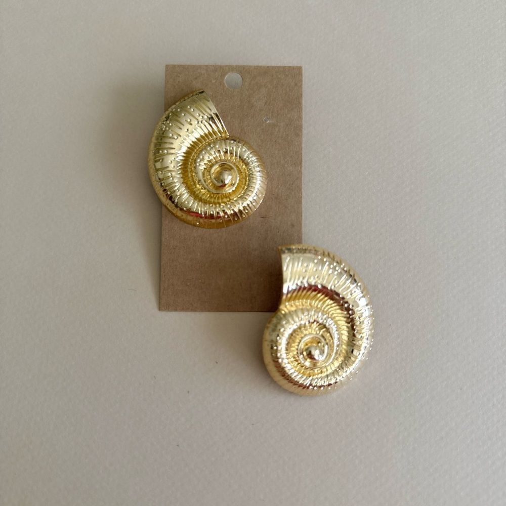 Gold Shell Earrings #1675 - Picture 2 of 3